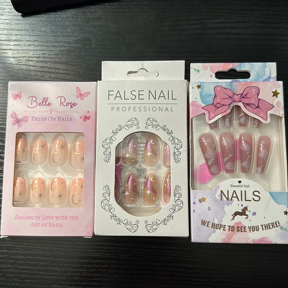 Bundle of press on nails
